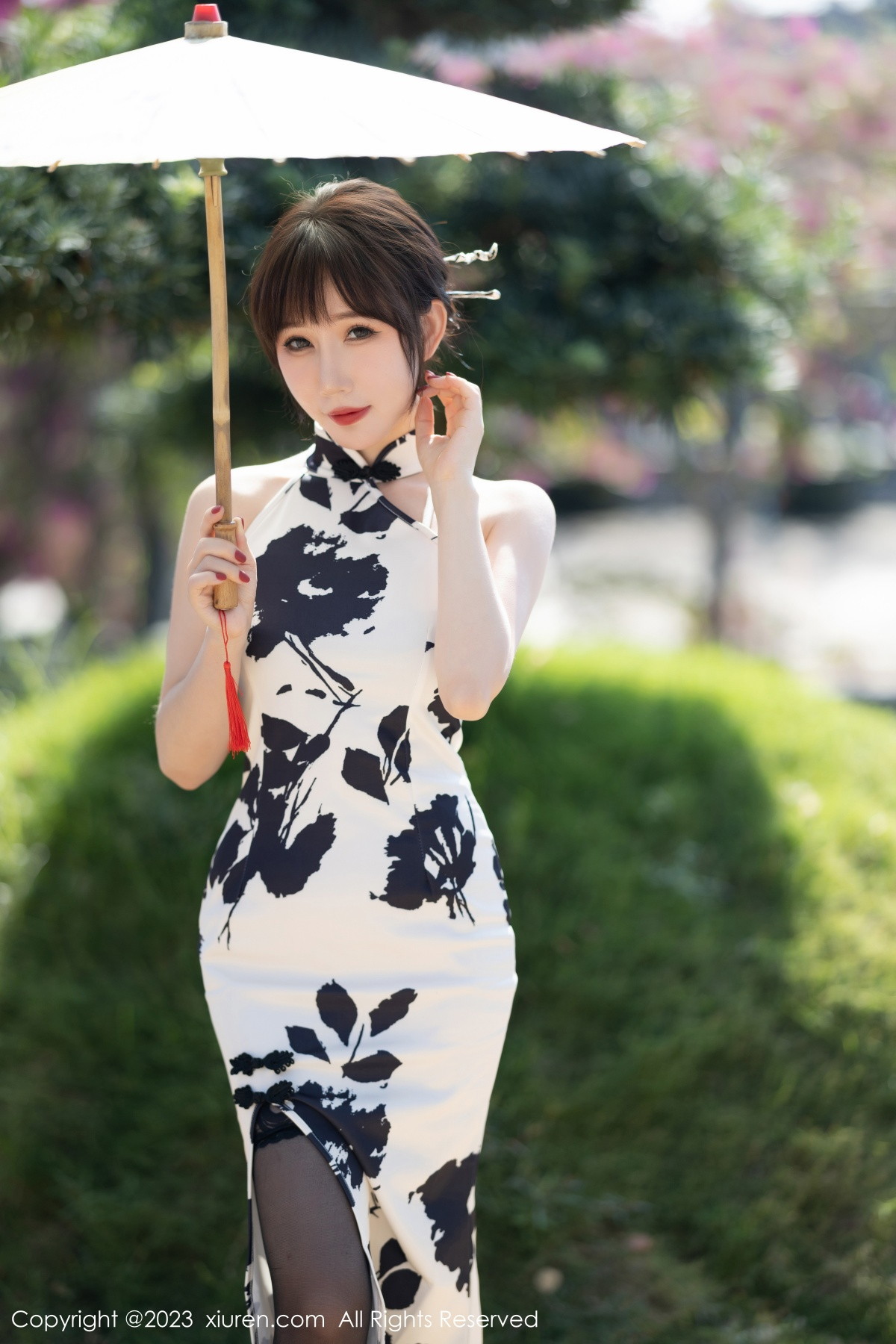 [XiuRen]高清写真图 2023.02.09 No.6241 波巧酱 旗袍美腿