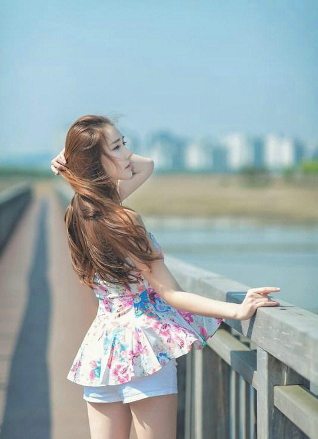 李孝英韩国网红美女 户外清新写真