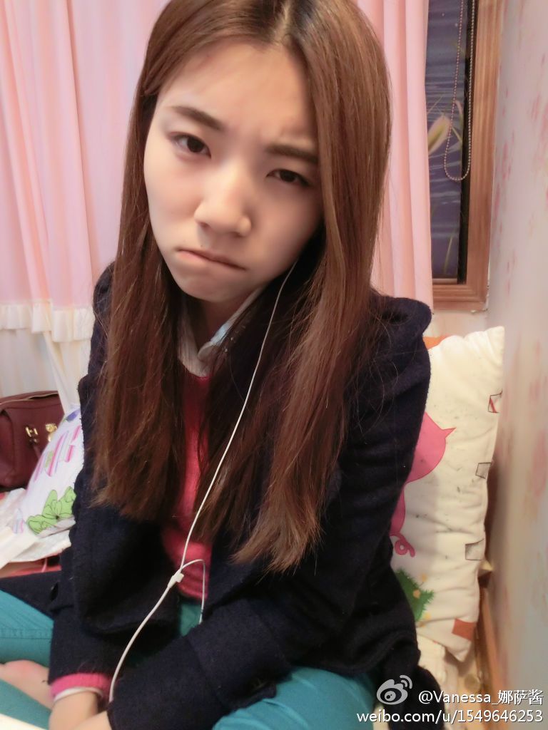 正在洗澡的美女全图