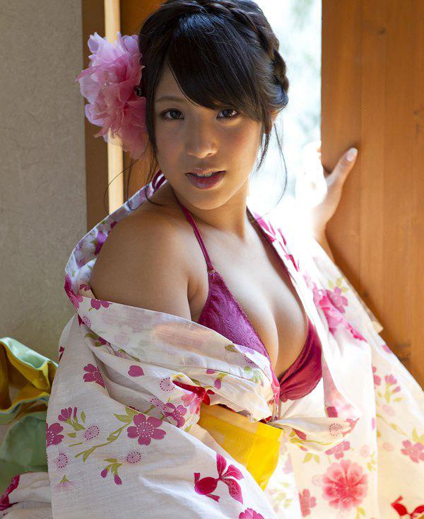 90后美女闺蜜薇薇桃子