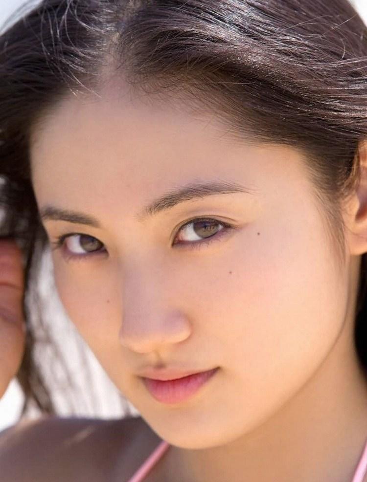 日本美女巨乳av入江纱绫人体高清写真图