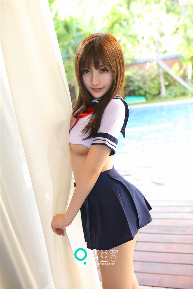 三亚旅拍性感美女苏糯米户外写真 俏皮又迷人