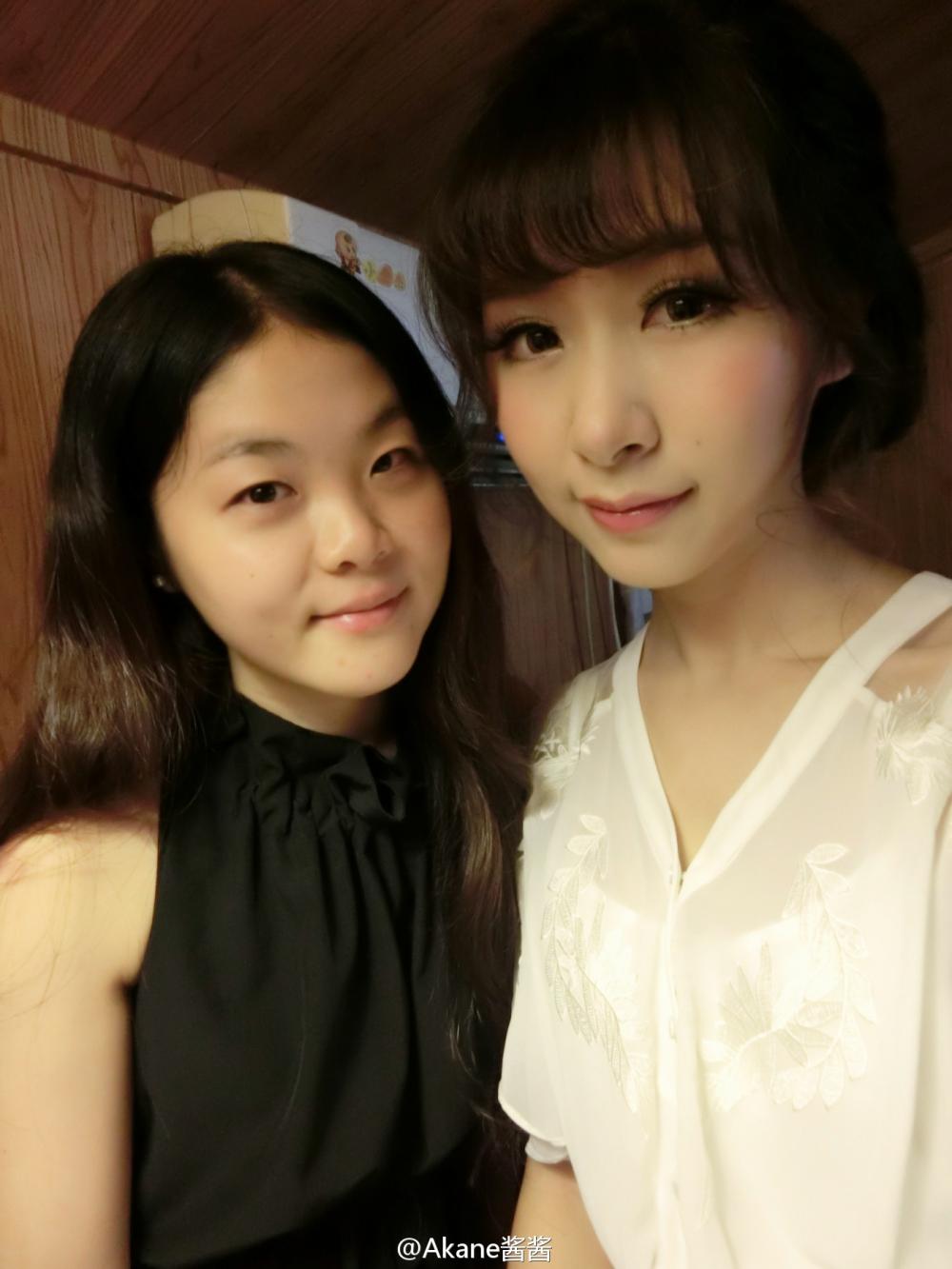 美女坐爱