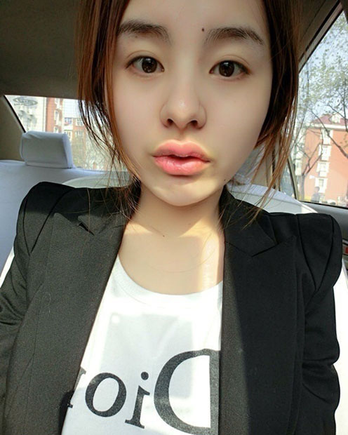 娜美身材妹赵惟依生活照