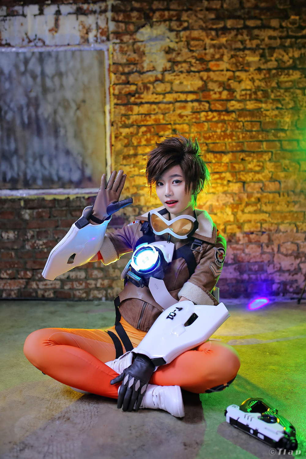 《守望先锋》猎空美腿紧身裤美女Cosplay