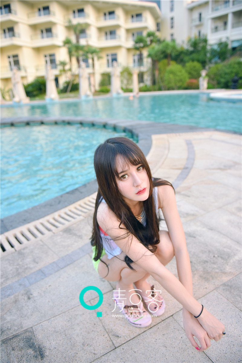 Cheryl青树户外自拍 清新不失妩媚