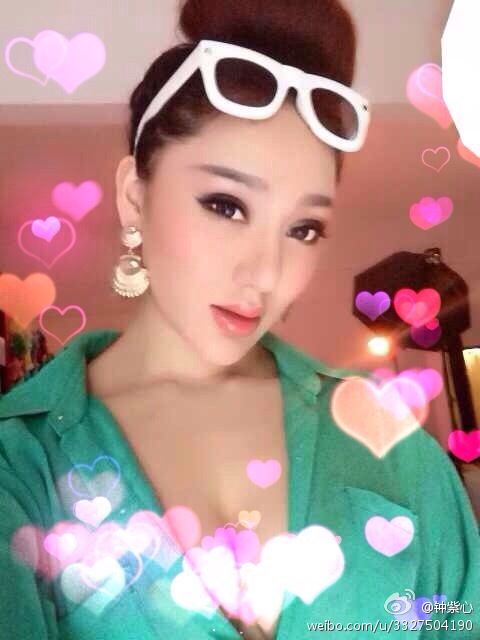 被鳄鱼咬死的美女