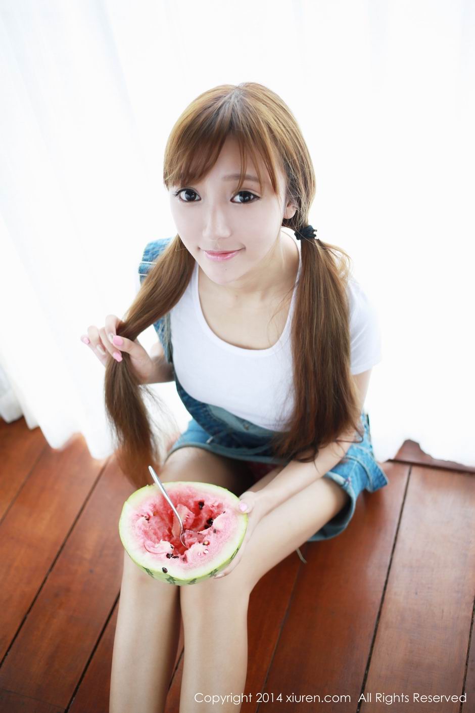 王馨瑶yanni眸含秋水性感写真