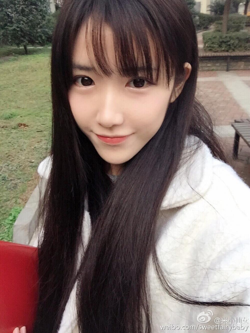 护士制服装套裙美女