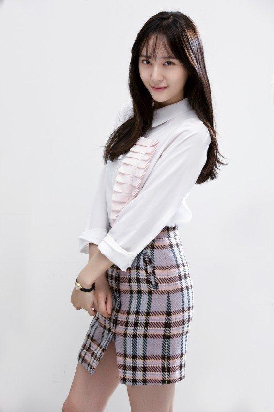 小学清纯校花美女