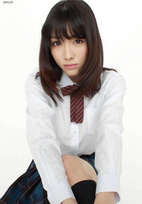 美女穿内裤的图片日本女优童颜巨乳之今野杏南
