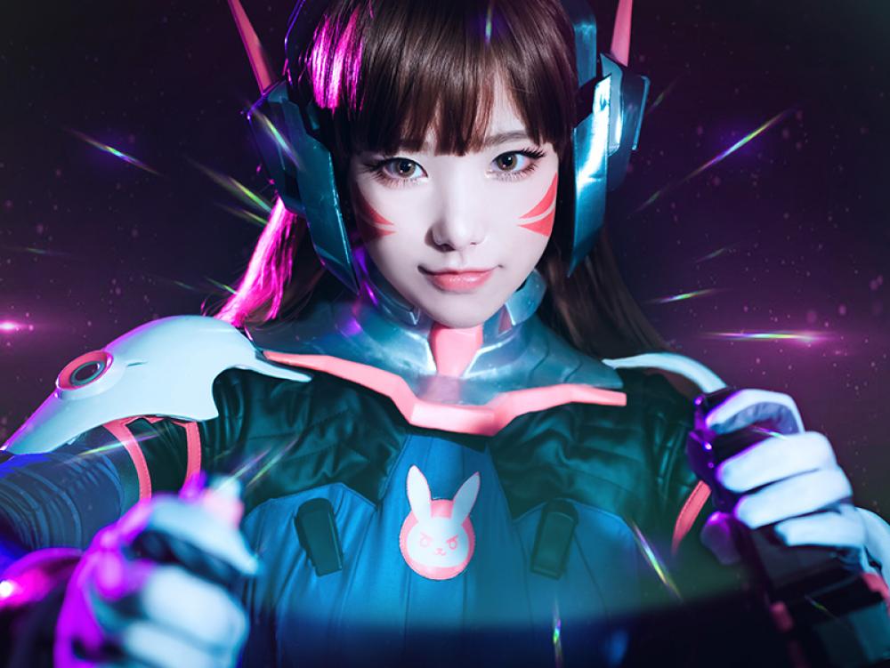 《守望先锋》D.Va紧身衣美女高还原Cosplay