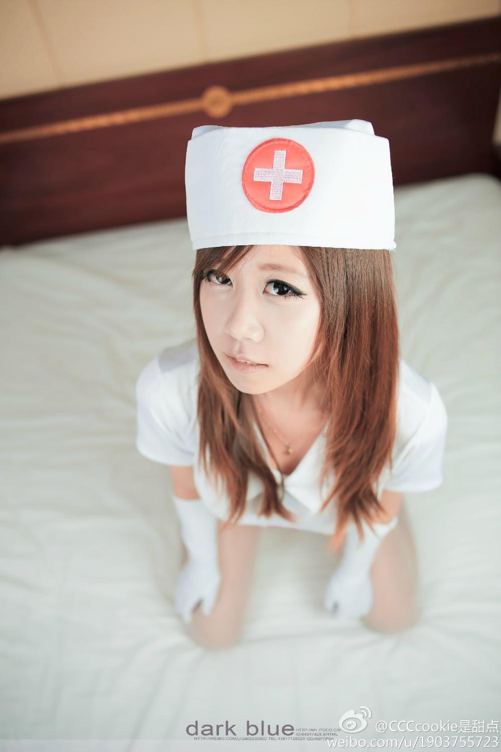 我在火车上插美女