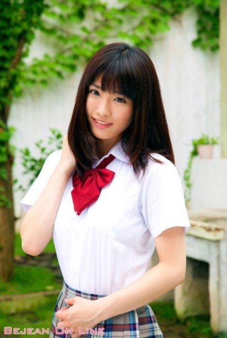 美女穿内裤的图片日本女优童颜巨乳之今野杏南