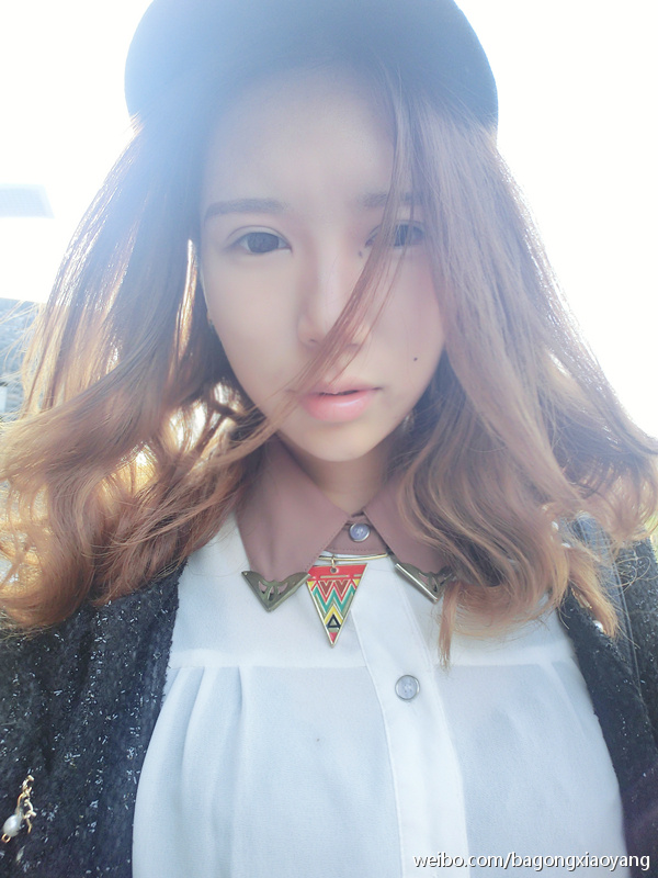 清新淡雅的女生图片
