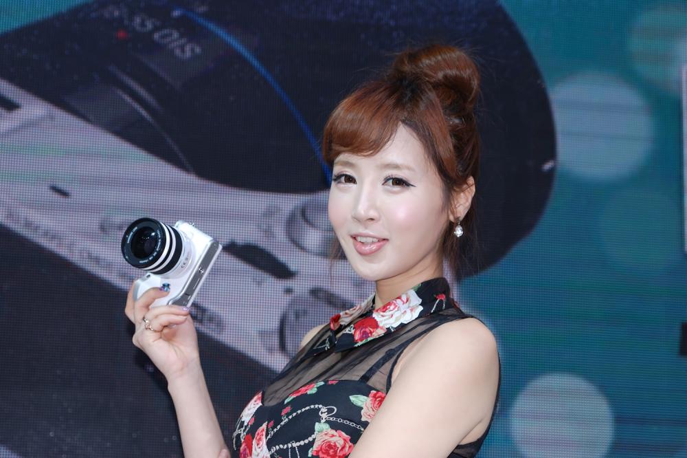 2013上海车展郭婷瑜张已桂等名模性感美艳全场