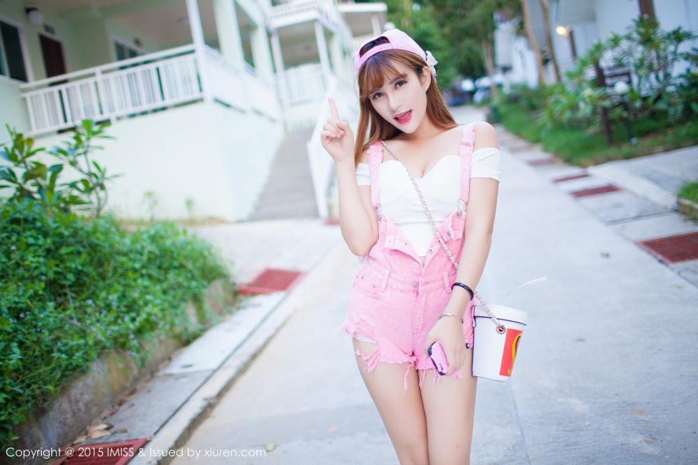 性感美女LalaBaby啦啦甜美写真