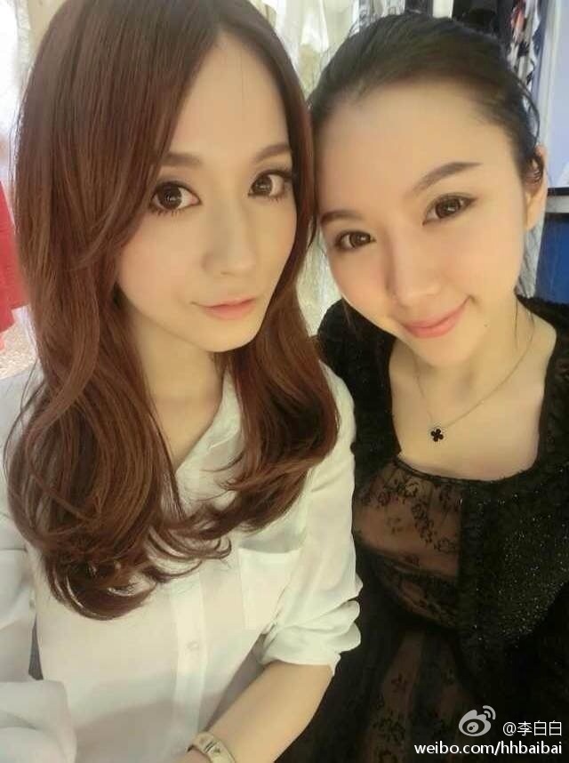美女脱丝网袜视频