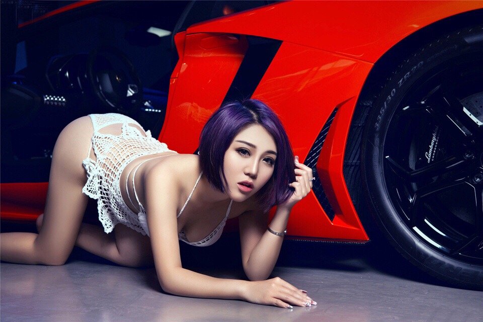 美女车模王尔琳妖娆魅力诱惑图