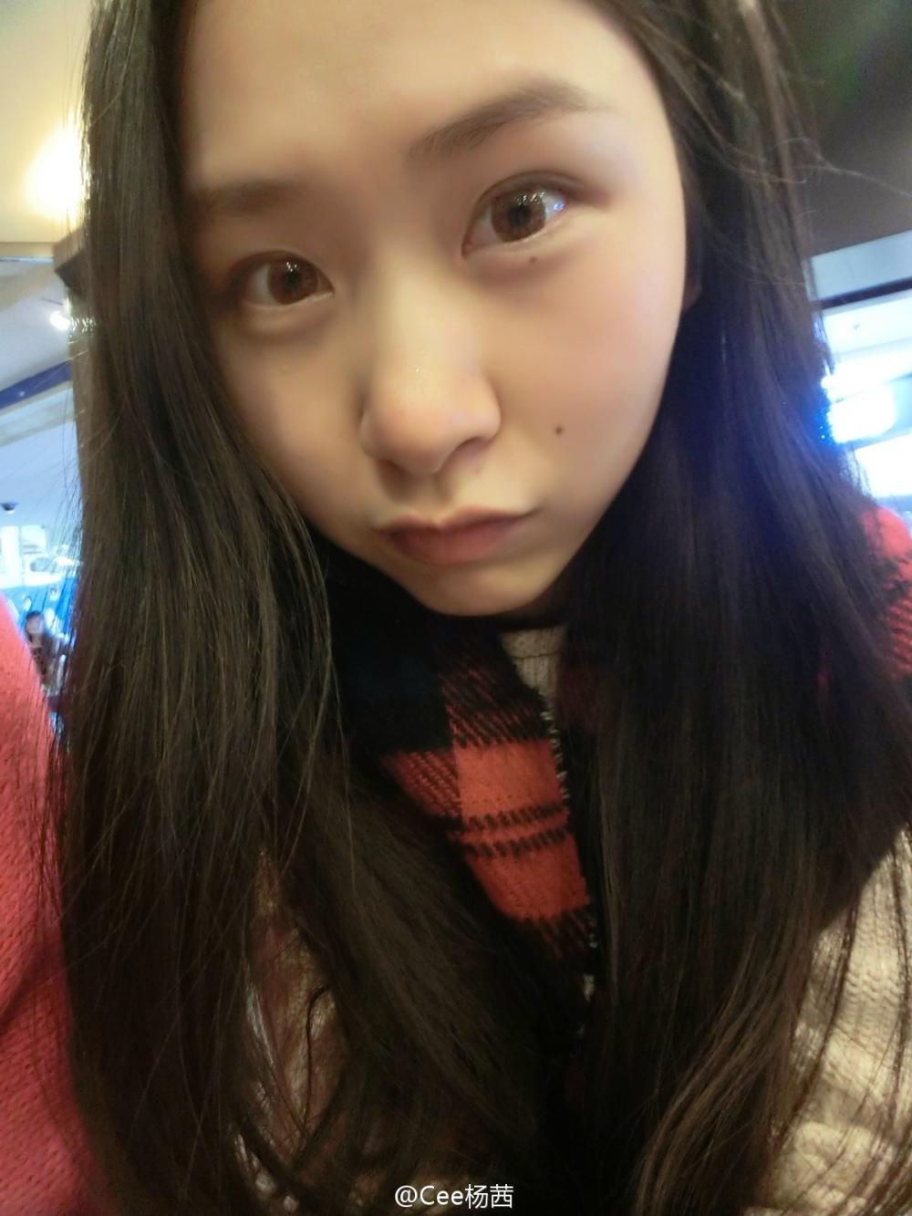 柚柚妹性感照片