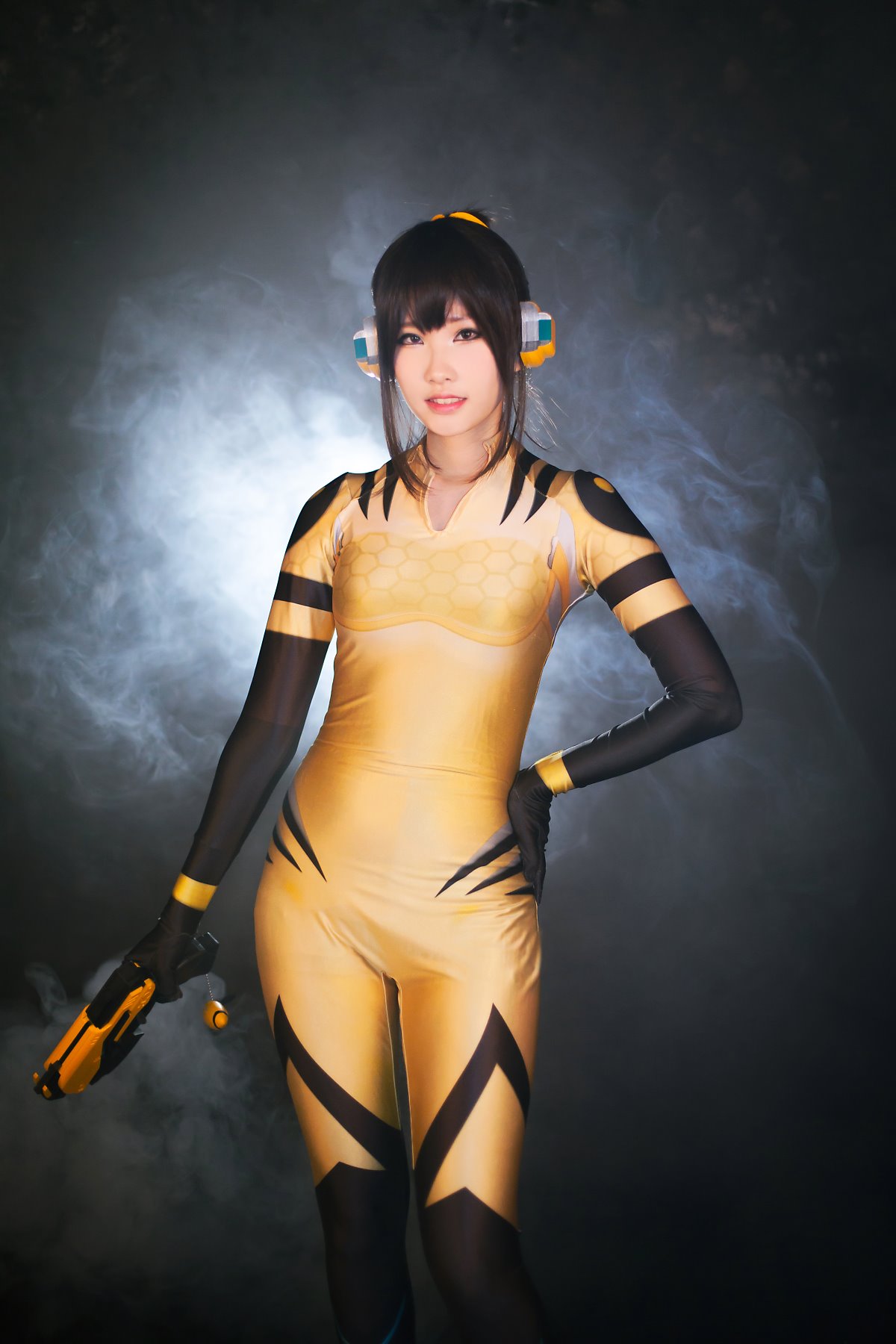 dva大黄蜂紧身衣战斗服Cosplay