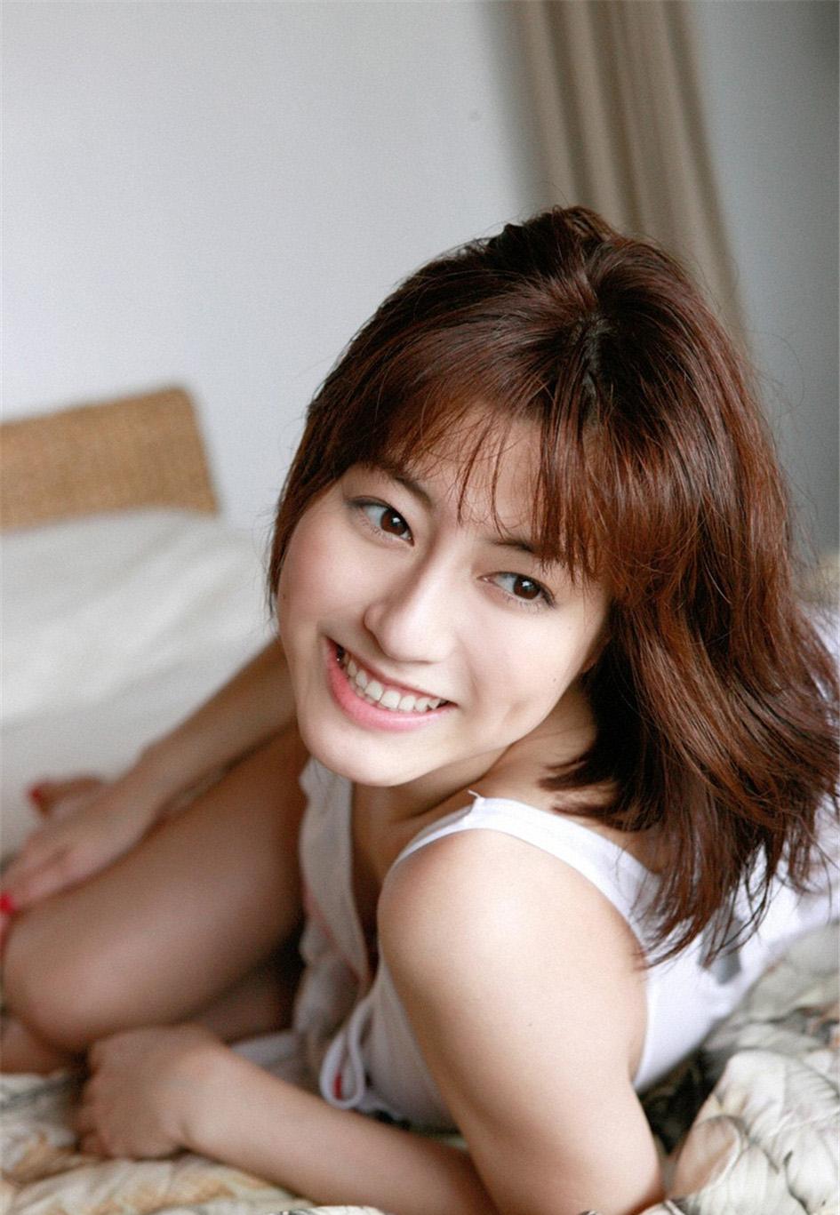 日本性感美女杉本有美私房照 清纯玉女大胆写真