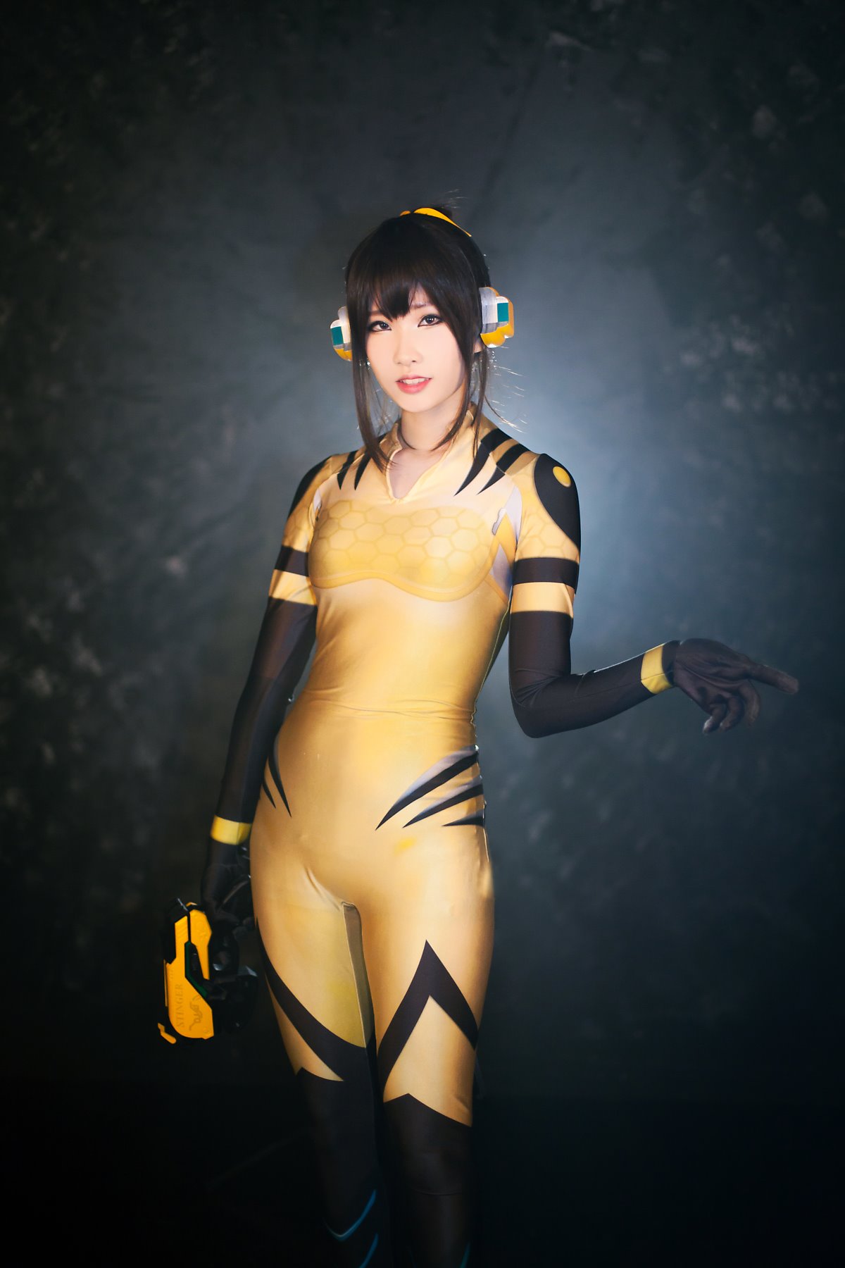 dva大黄蜂紧身衣战斗服Cosplay