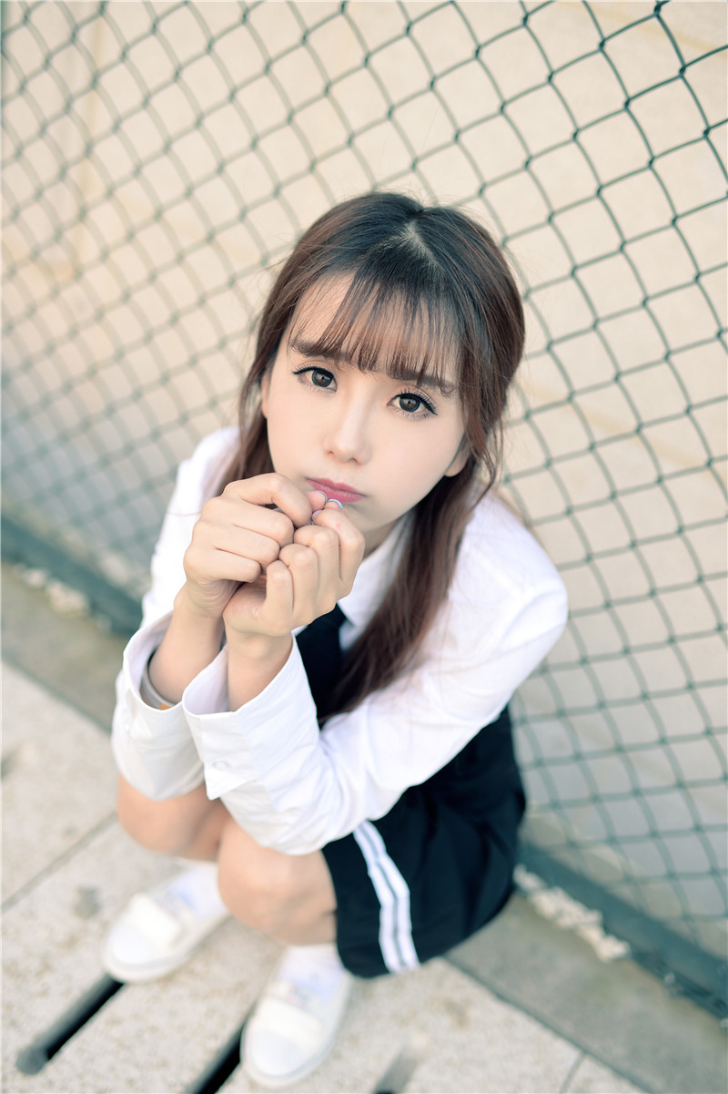 小萝莉小九Vin校园可爱写真 萌萌气质惹人爱