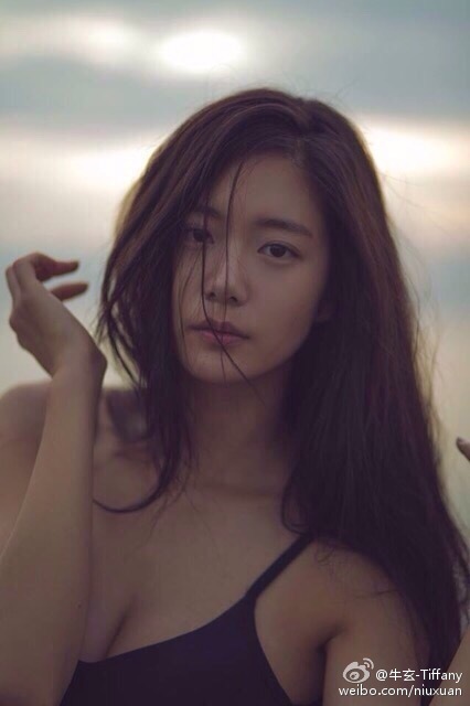 性感文艺范美女