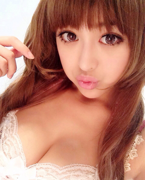 龚叶轩晒爆乳超性感诱人