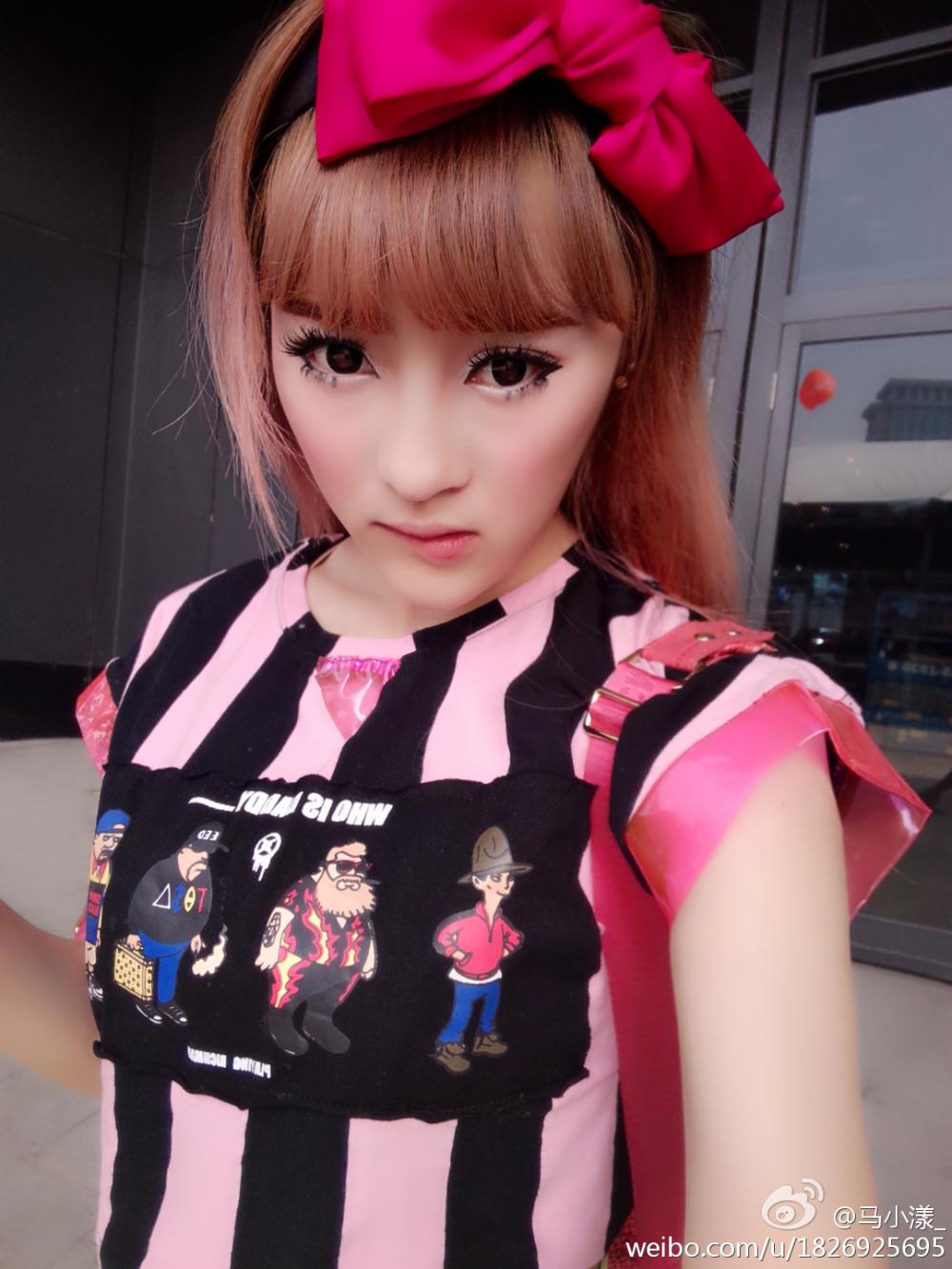 美女私照无衣