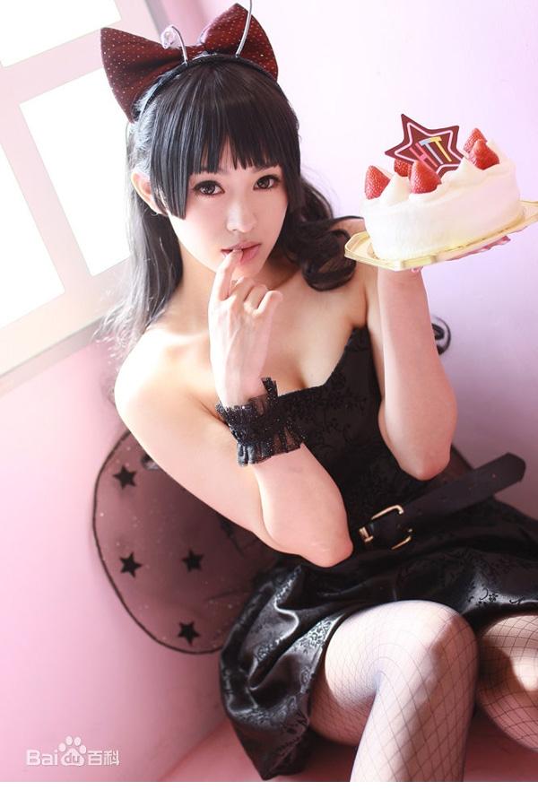 日本女星西野翔性感大胆人体艺术照图片写真