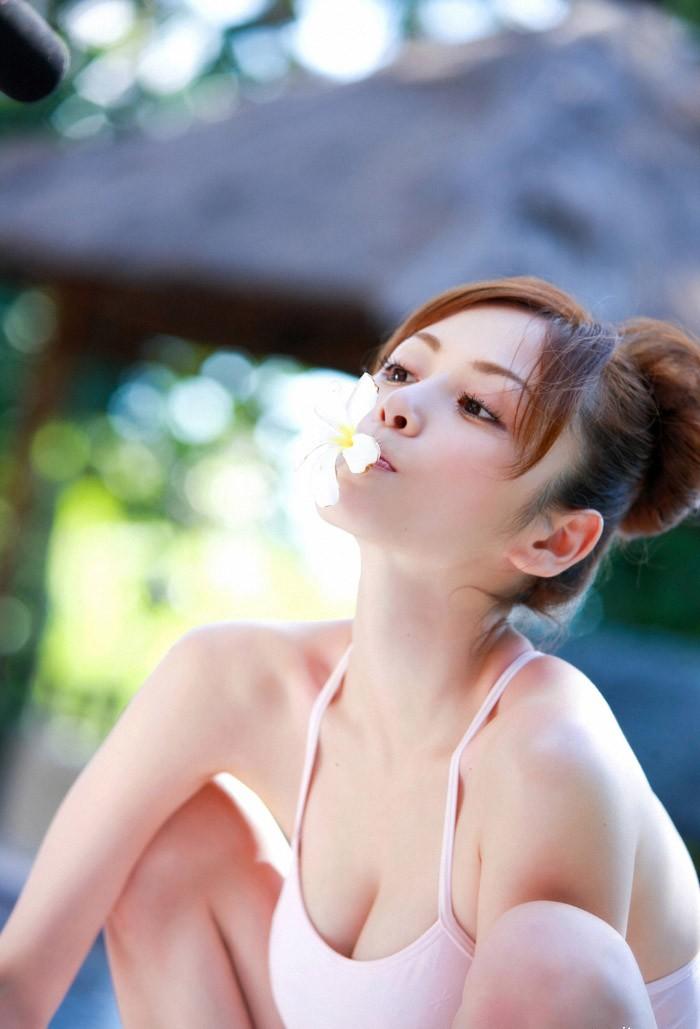 梦幻香艳泳装美女 美胸女神杉原杏璃喷血巨乳写真 比基尼巨乳太诱人