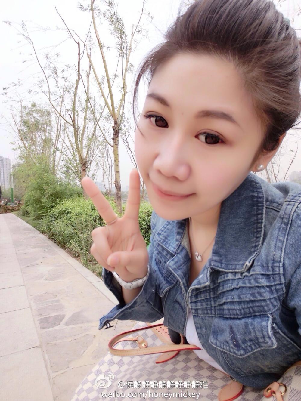妈妈用丝袜脚满足我