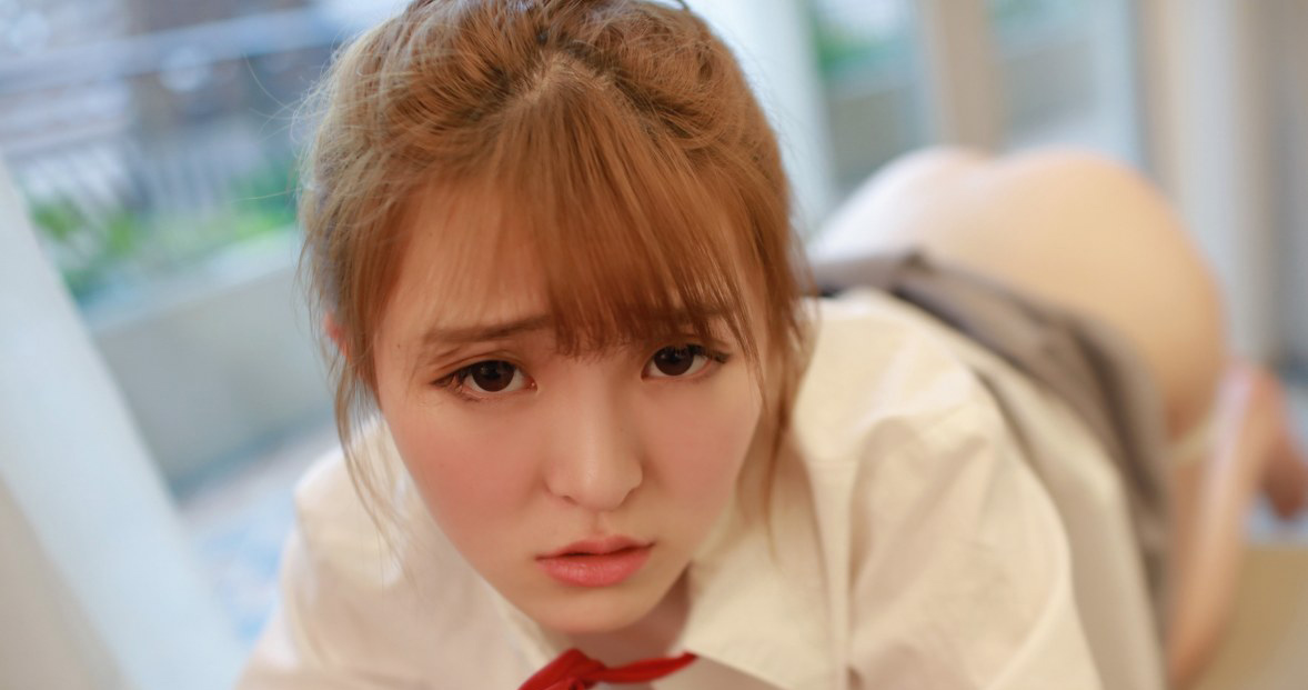 翘臀美女伊小七MoMo半裸诱惑私房照