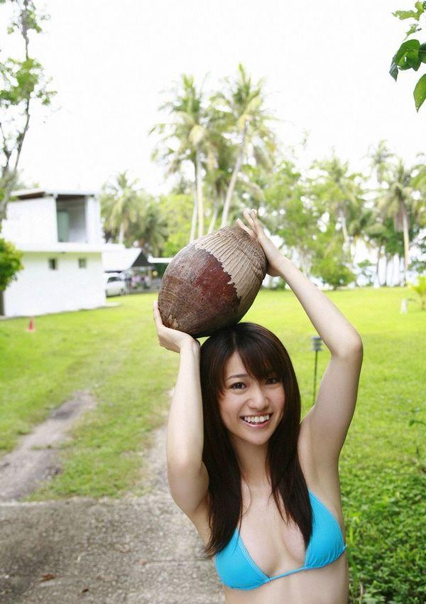 大岛优子比基尼活力写真