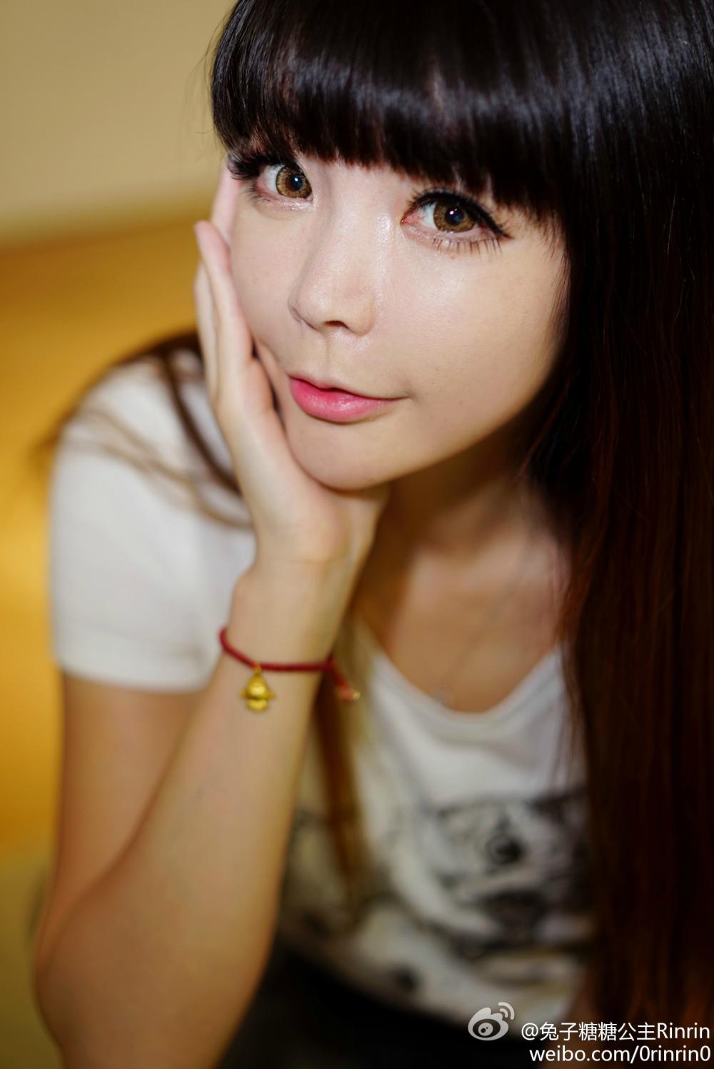 美女性感艳照照