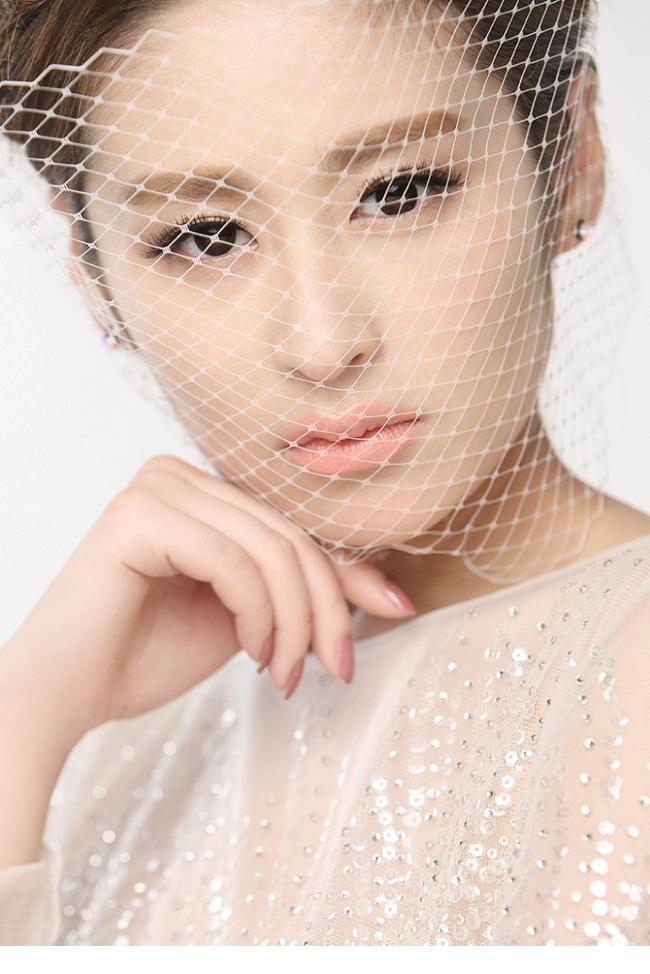 颖儿唯美朦胧透视白裙清纯诱人个人艺术照摄影