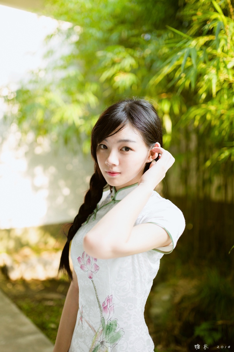 性感美女呼之欲出
