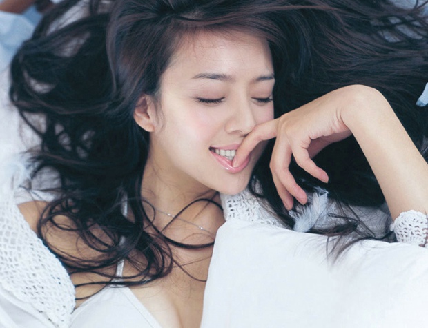 性感女神周韦彤艺术个人摄影写真照