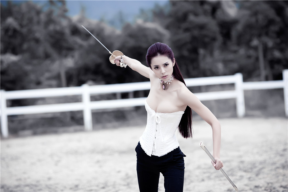 优美的素颜女神击剑气质美女