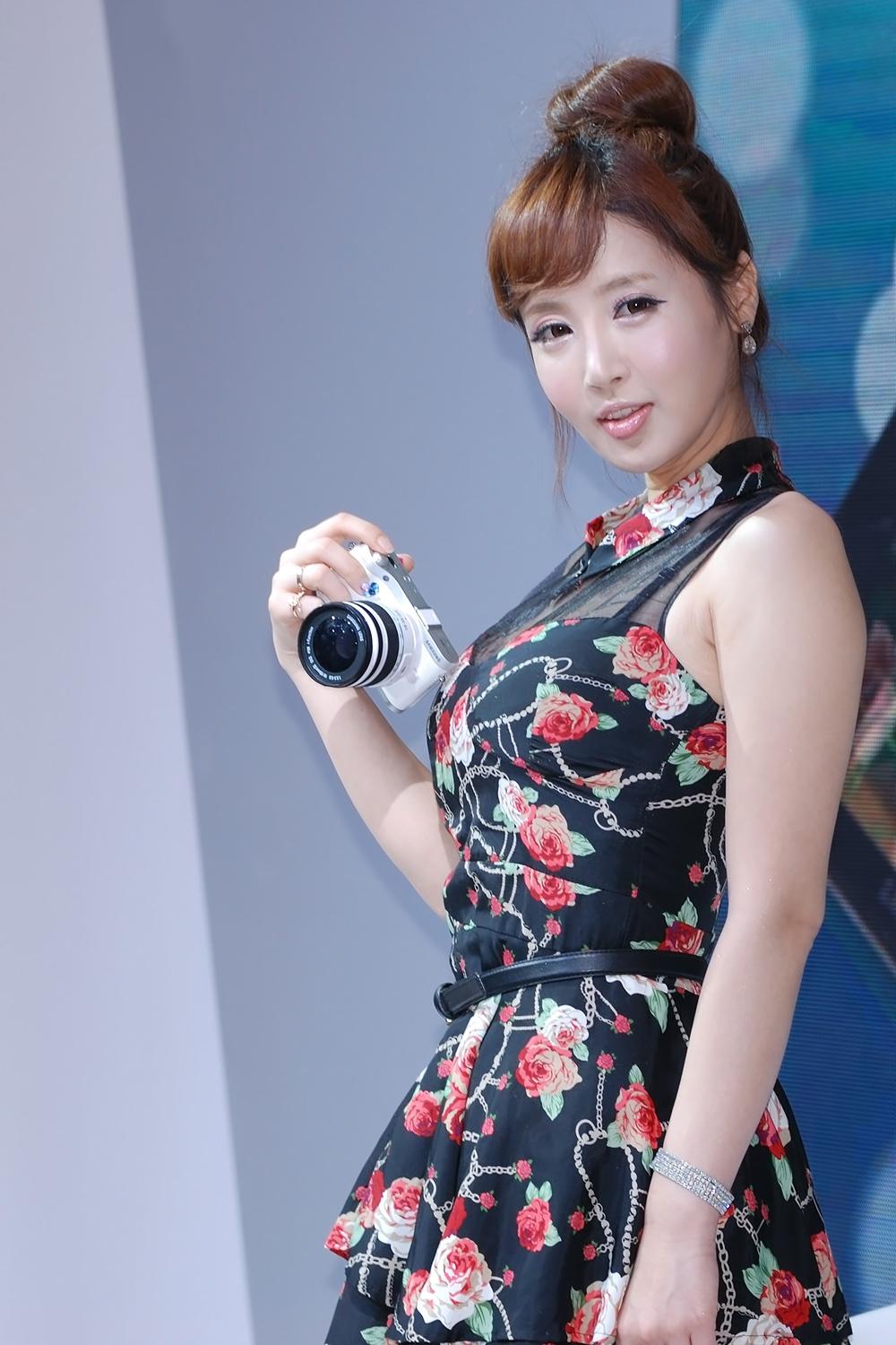 2013上海车展郭婷瑜张已桂等名模性感美艳全场