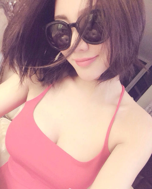 性感美女金美辛美艳自拍图片