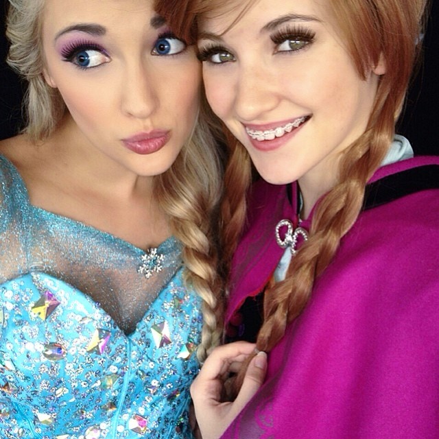 史上最美的真人版《冰雪奇缘》之冰雪女王艾丽莎的Coser——Anna Faith