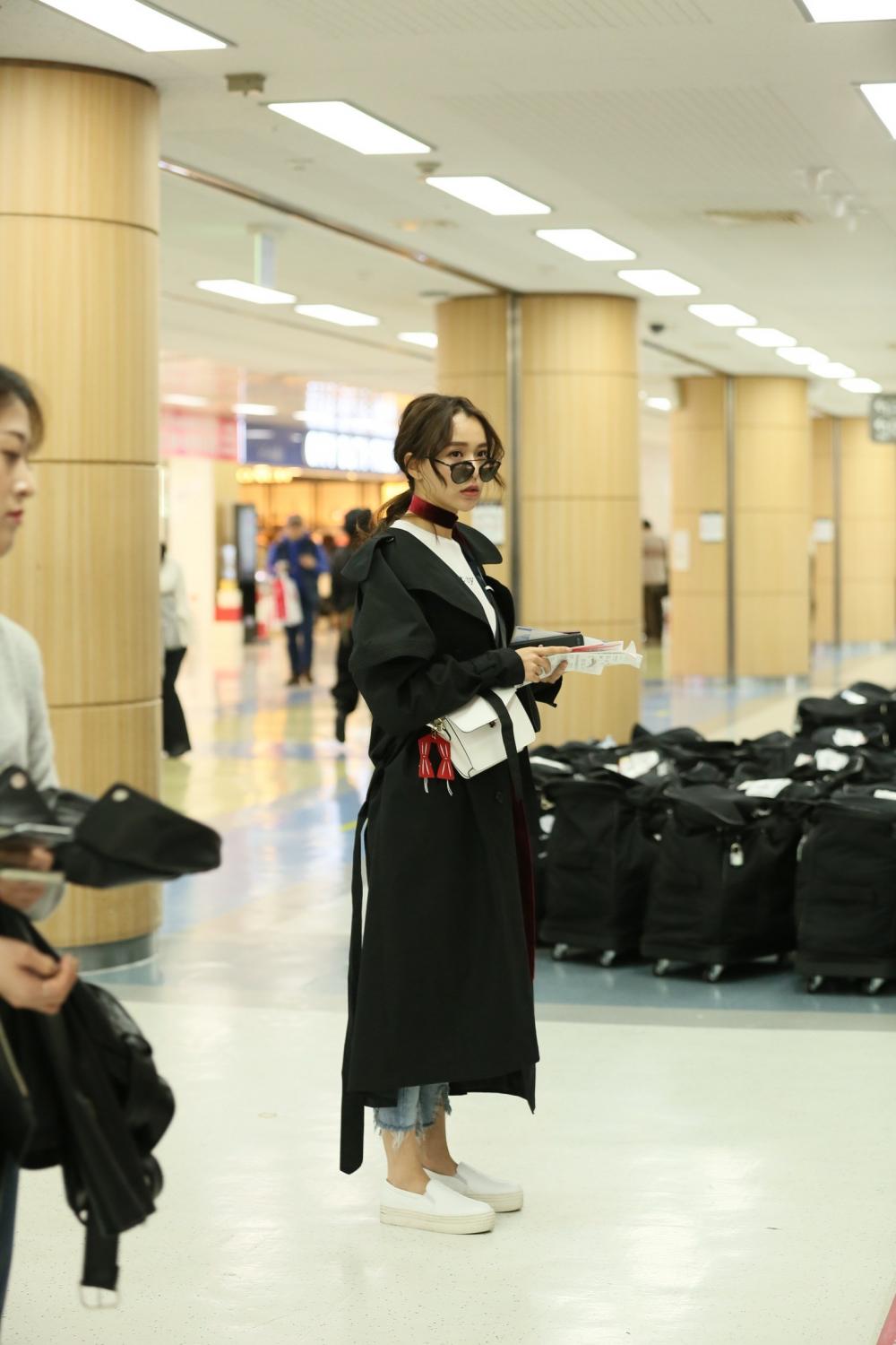黄一琳街拍青春无敌 出演九夜茴《初恋爱》
