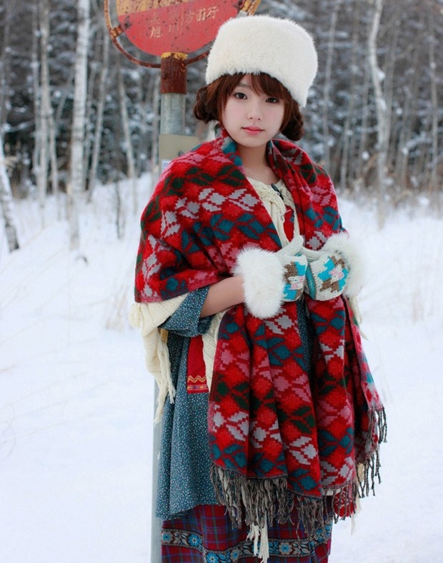 纯美女生筱崎爱雪地写真