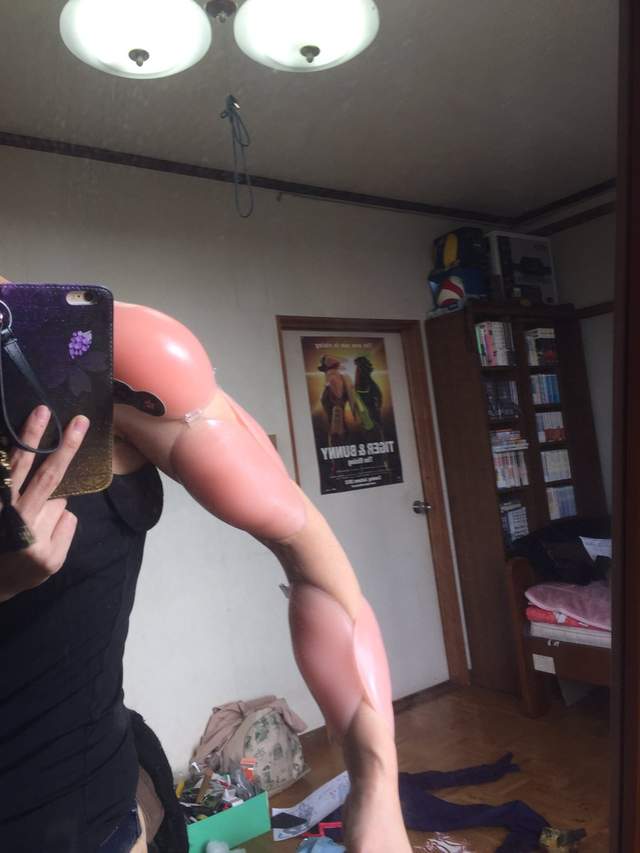Cosplay神技能｜《用Nubra变成肌肉》隐形内衣竟然可以这么用