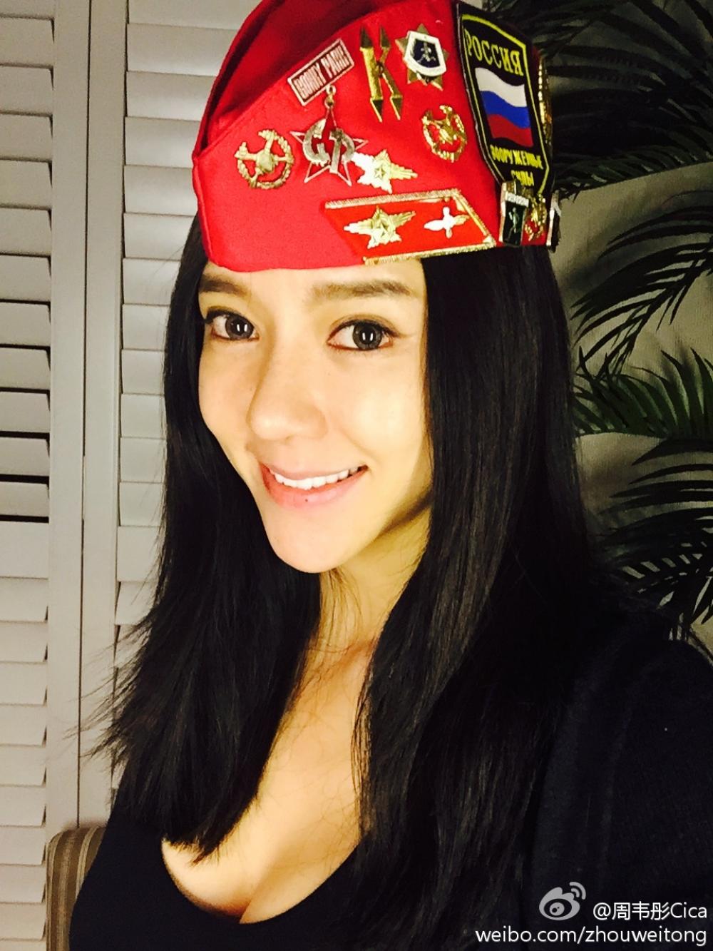 美女真空上街