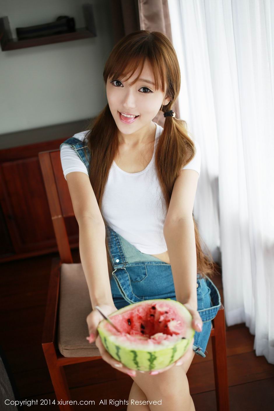王馨瑶yanni眸含秋水性感写真
