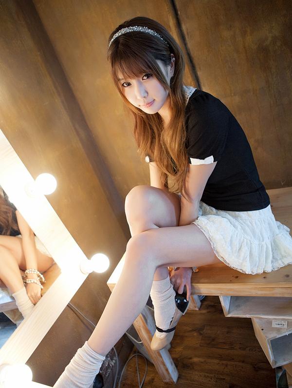 丝交韩国丝袜美女许允美唯美写真